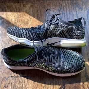 Nike Flyknit Zoom running sneakers